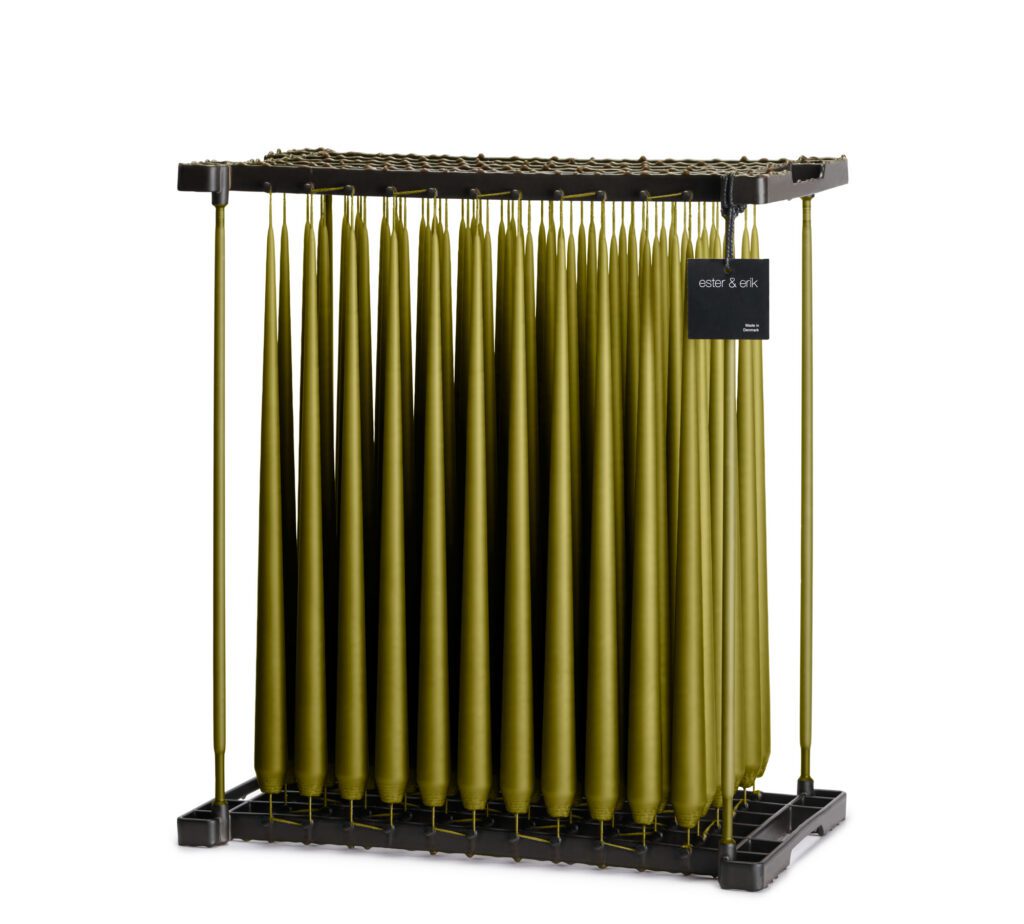 Ester & Erik Peitschenkerze Olive Glow #78 50cm