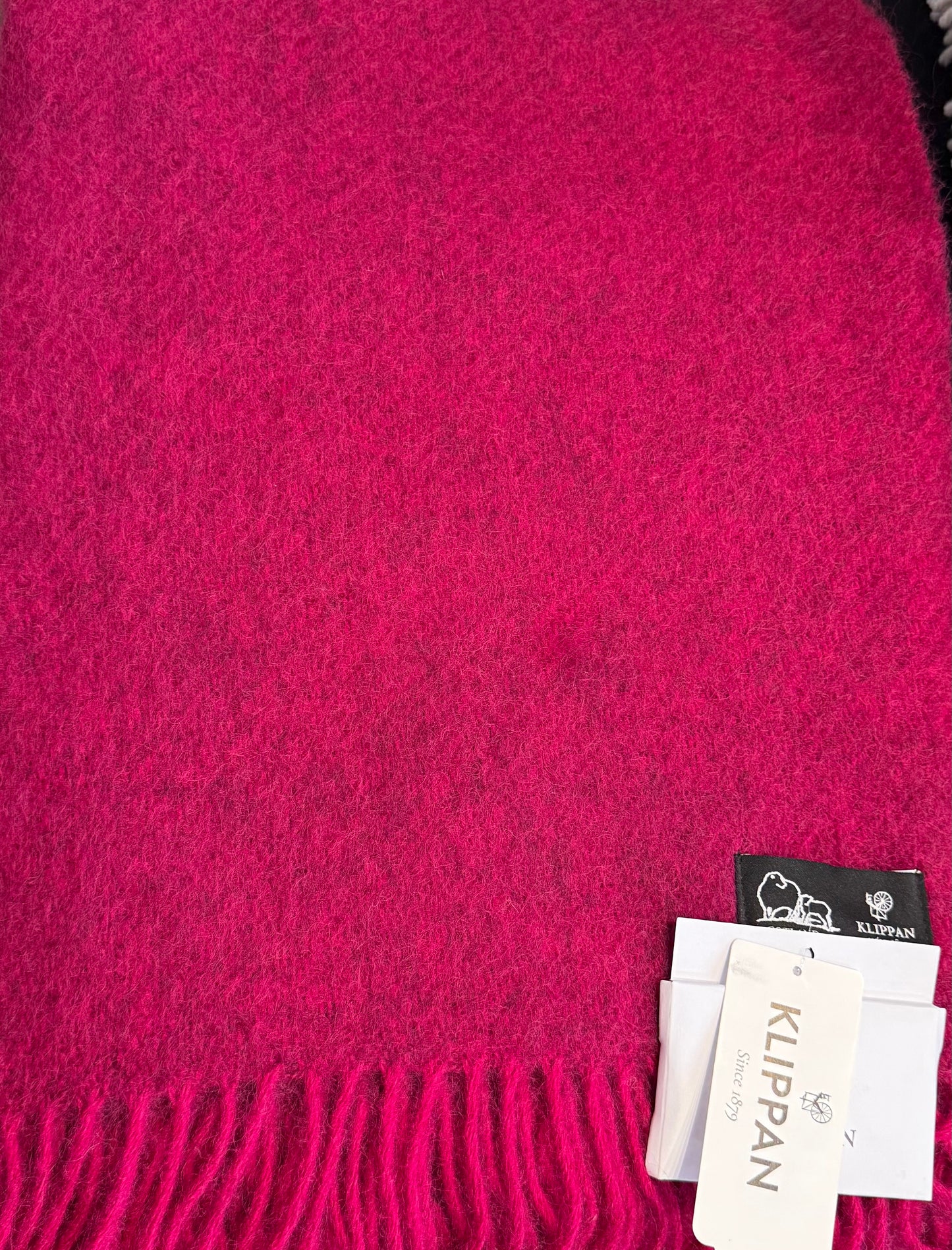 Klippan Yllefabrik Gotland Woven Wool Throw Cerise
