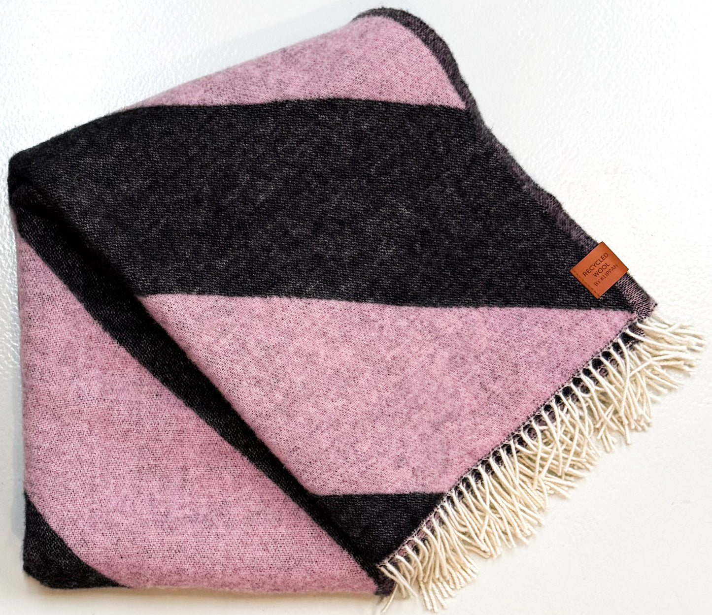 Klippan Yllefabrik Angle Pink/Black