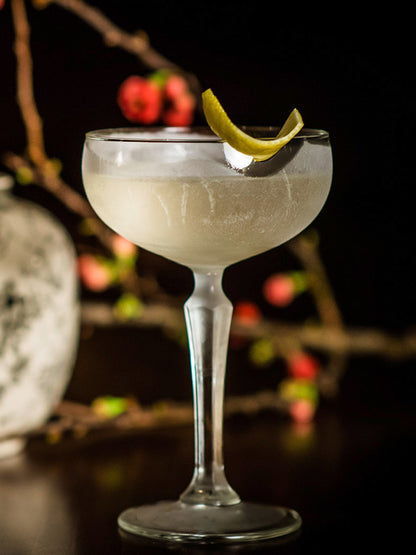 Avantgarde Spirits Company No.7 The Vesper